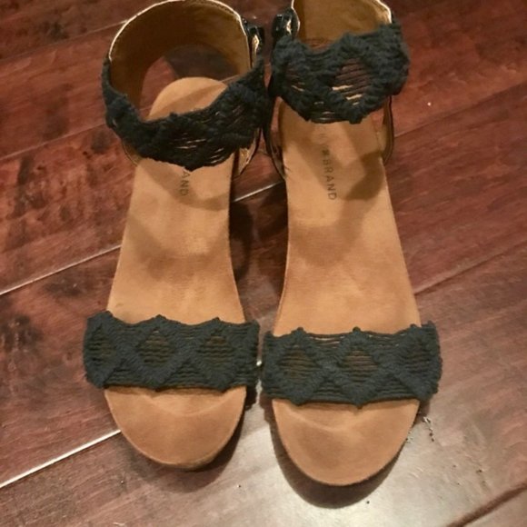 Women's Lucky Brand Wedges/ BLUE -NWT Size 8.5 - Picture 1 of 2